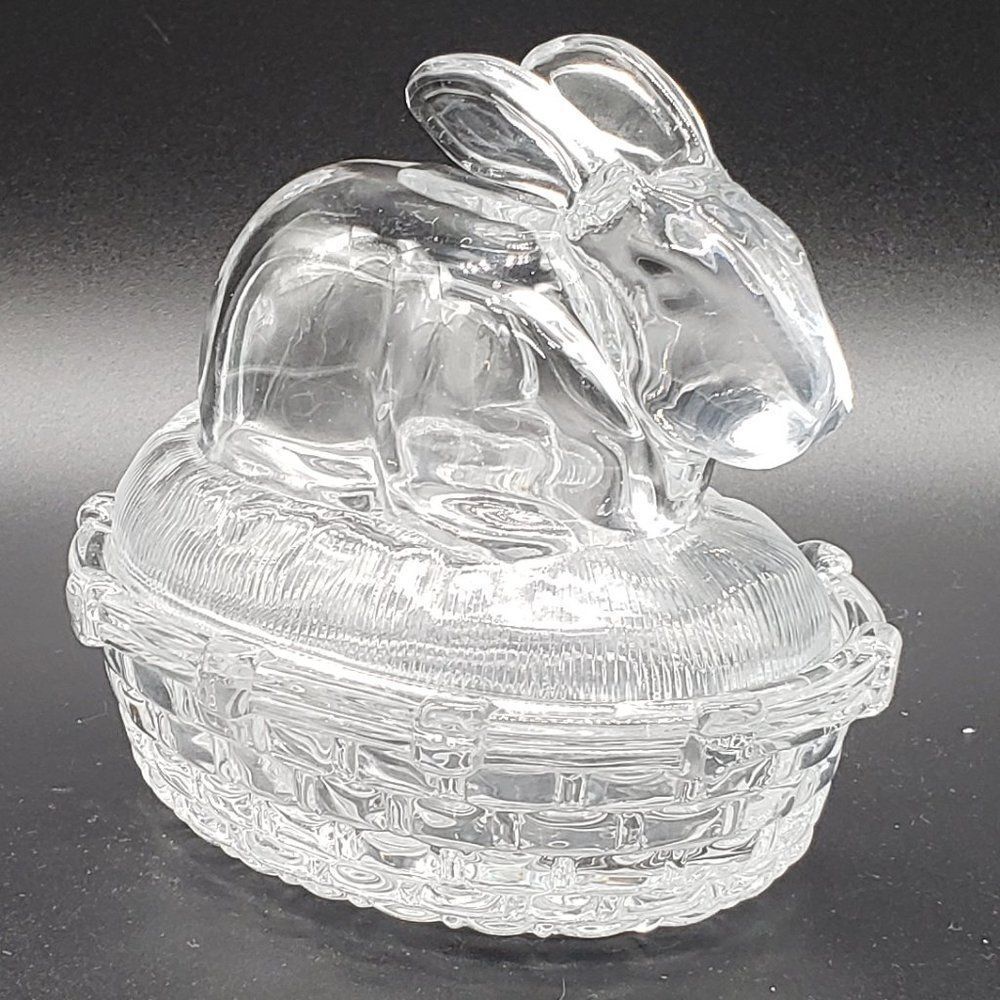 William Sonoma Smooth Clear Glass Bunny Rabbit Sitting on Basket Weave Nest